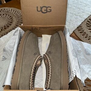UGG Tasman